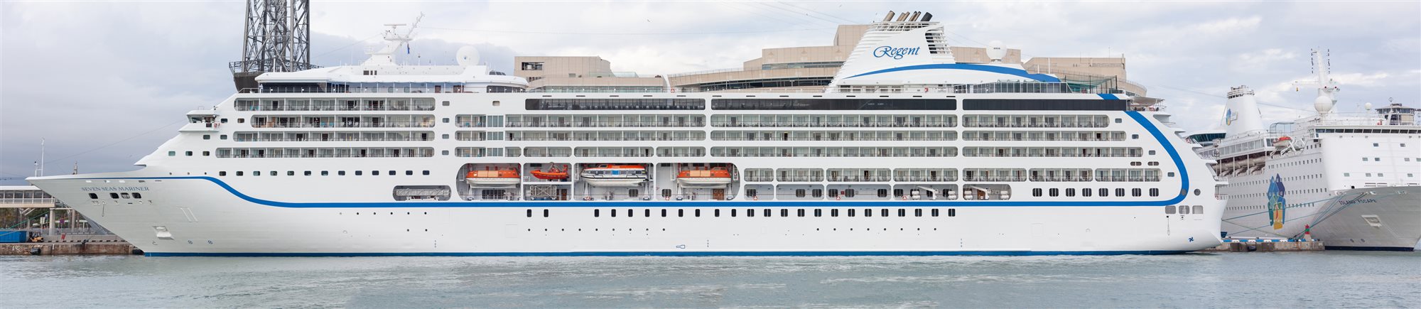 Regent Seven Seas Mariner luxury cruise ship
